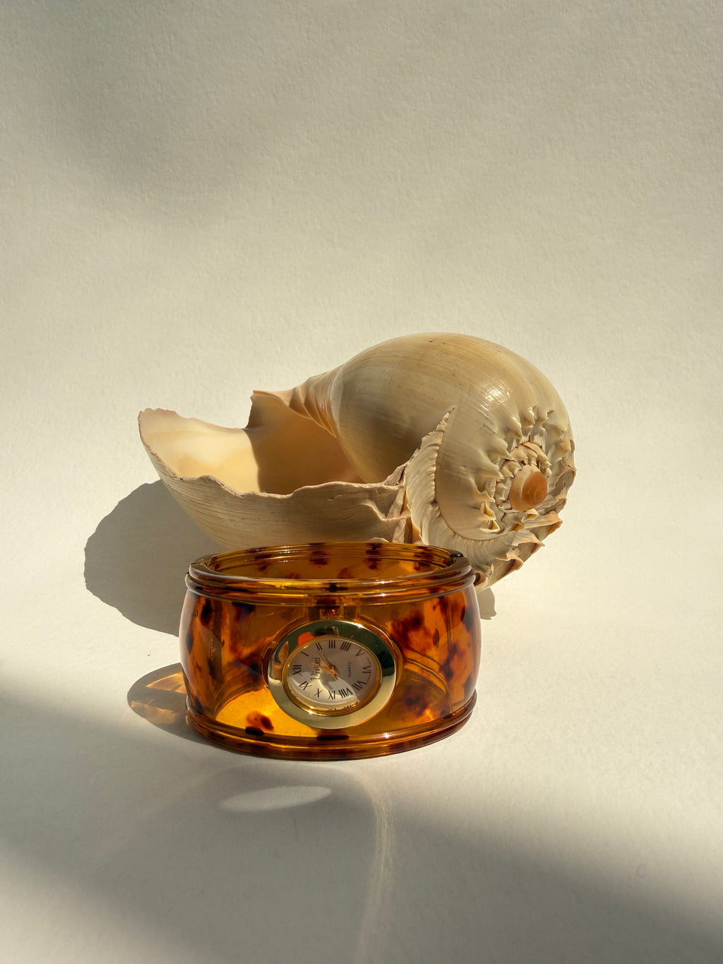 TORTOISE BROWN HINGED CUFF WATCH