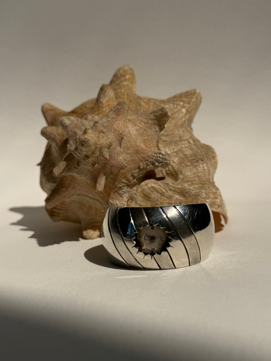 SILVER NATIVE AMERICAN SIDE CARVED CUFF WATCH