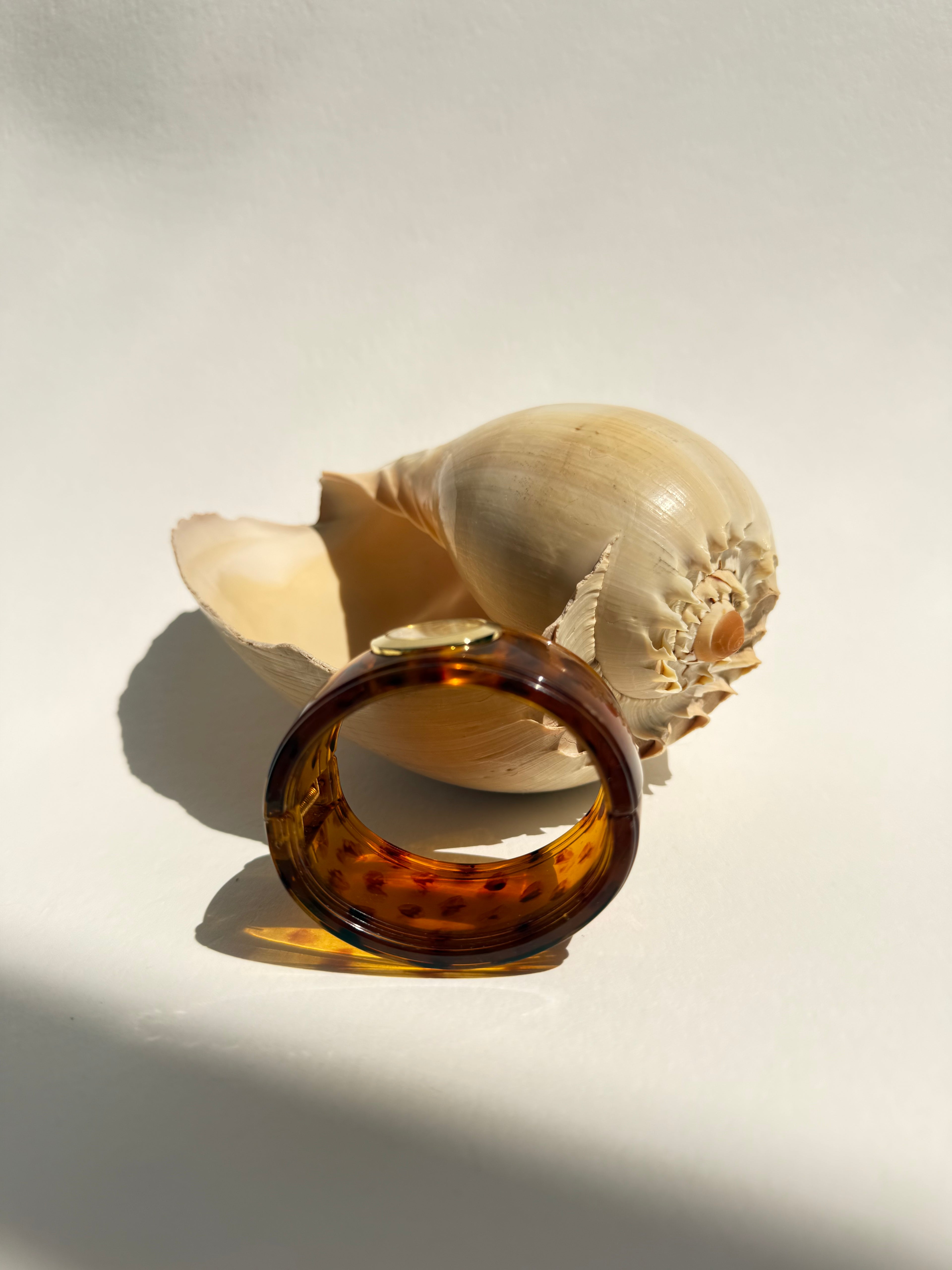 TORTOISE BROWN HINGED CUFF WATCH