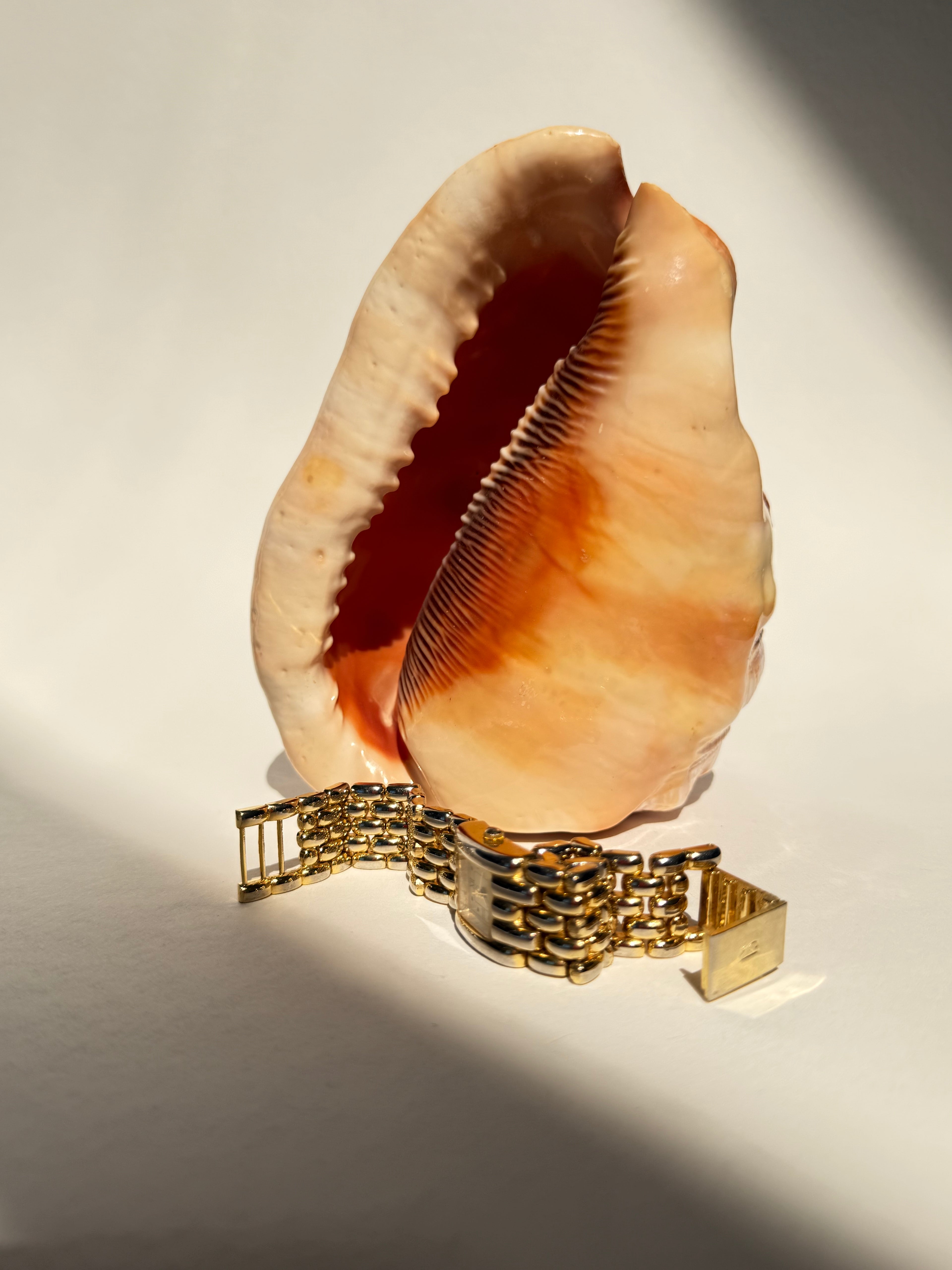 GOLD WEAVE WRIST WATCH