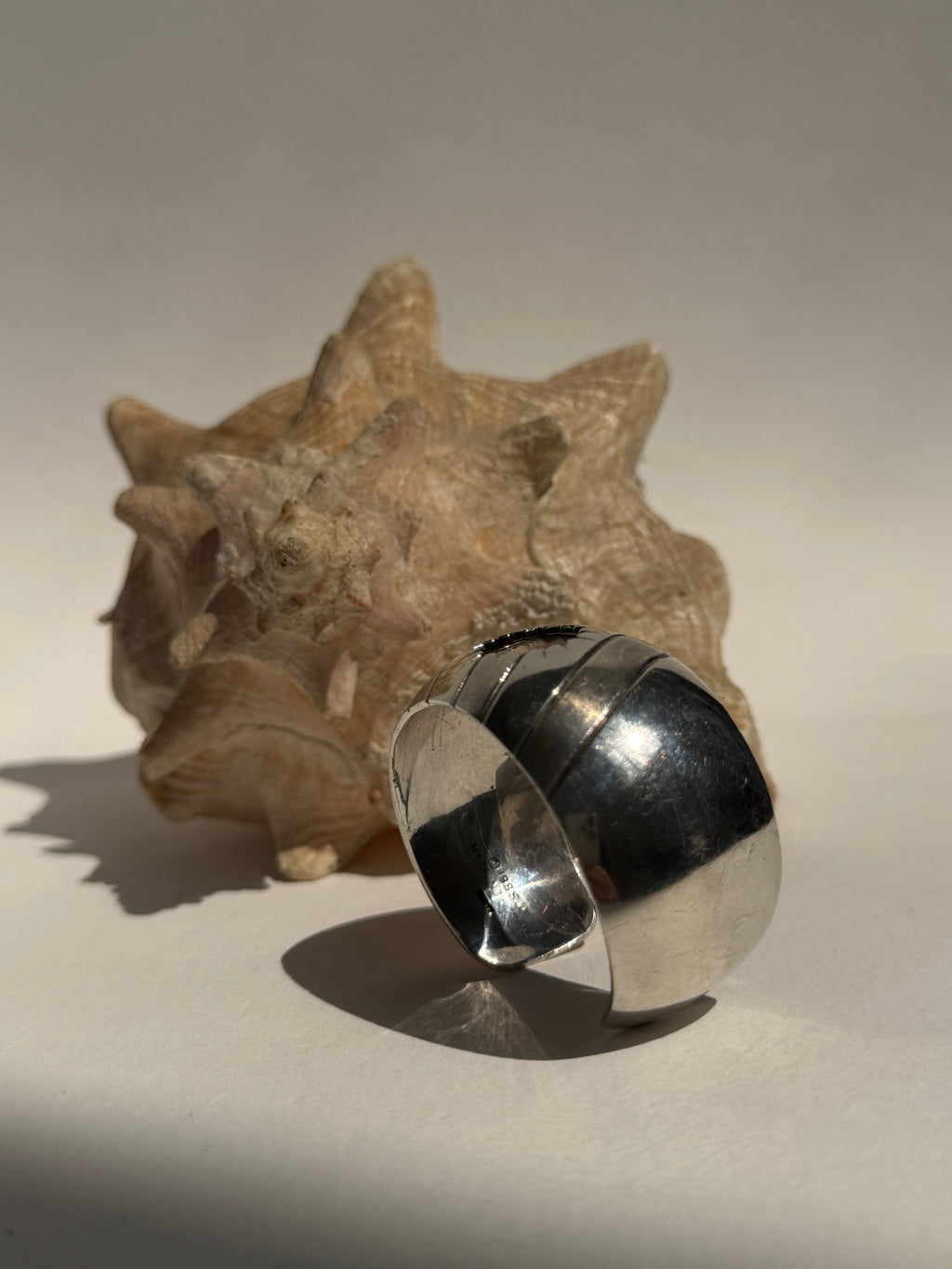 SILVER NATIVE AMERICAN SIDE CARVED CUFF WATCH