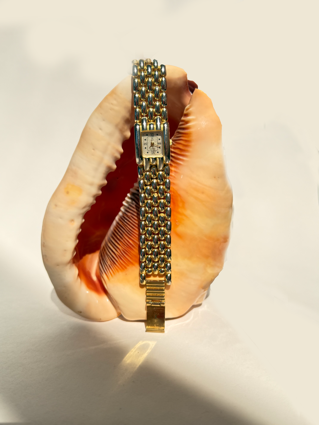 GOLD WEAVE WRIST WATCH