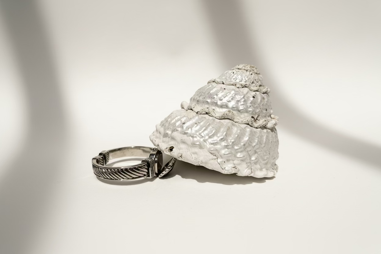 PEEK-A-BOO HIDDEN BLACK OPEN BANGLE WRIST WATCH