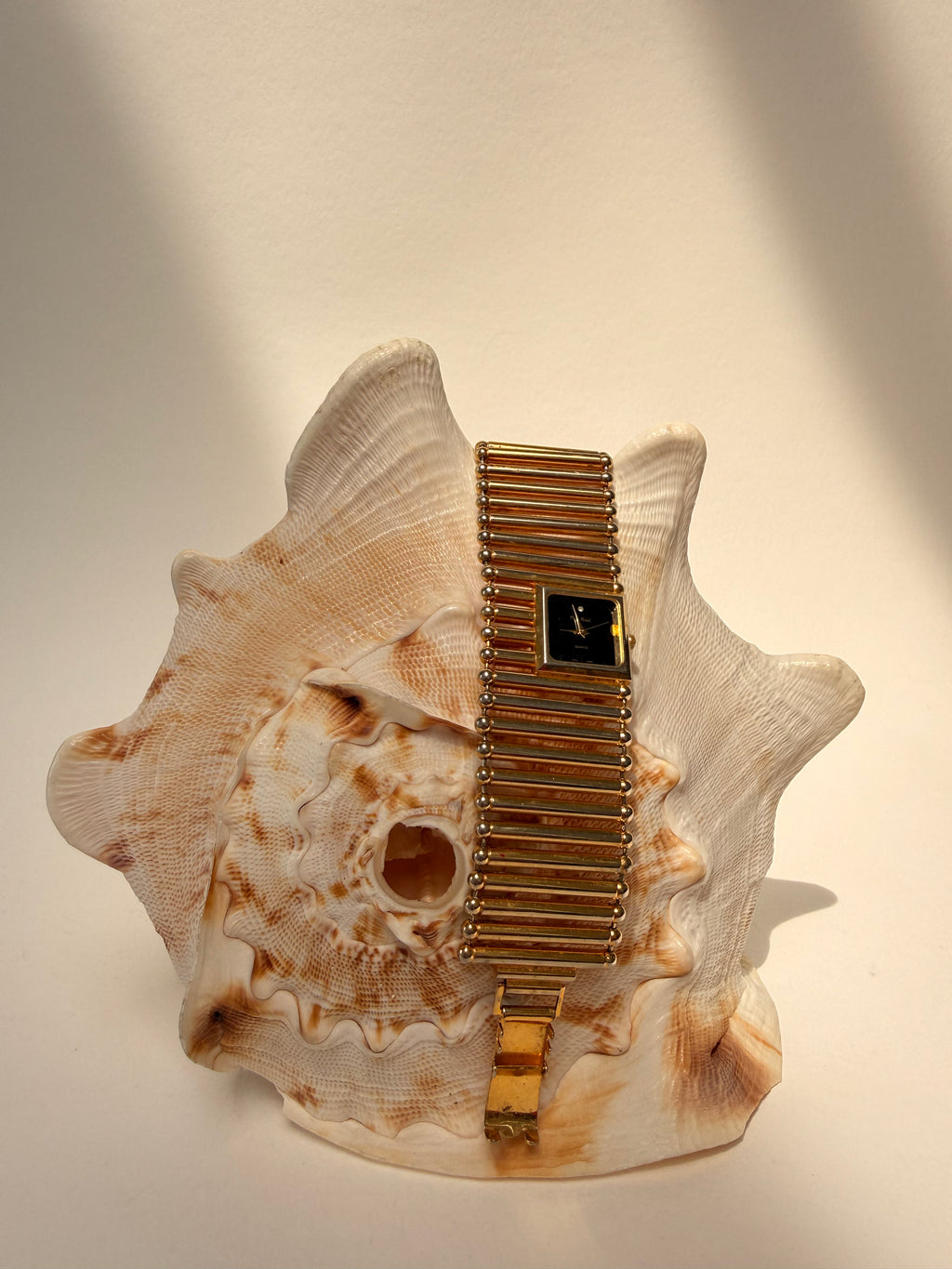 GOLD VINTAGE BAR BAND CUFF BRACELET WATCH