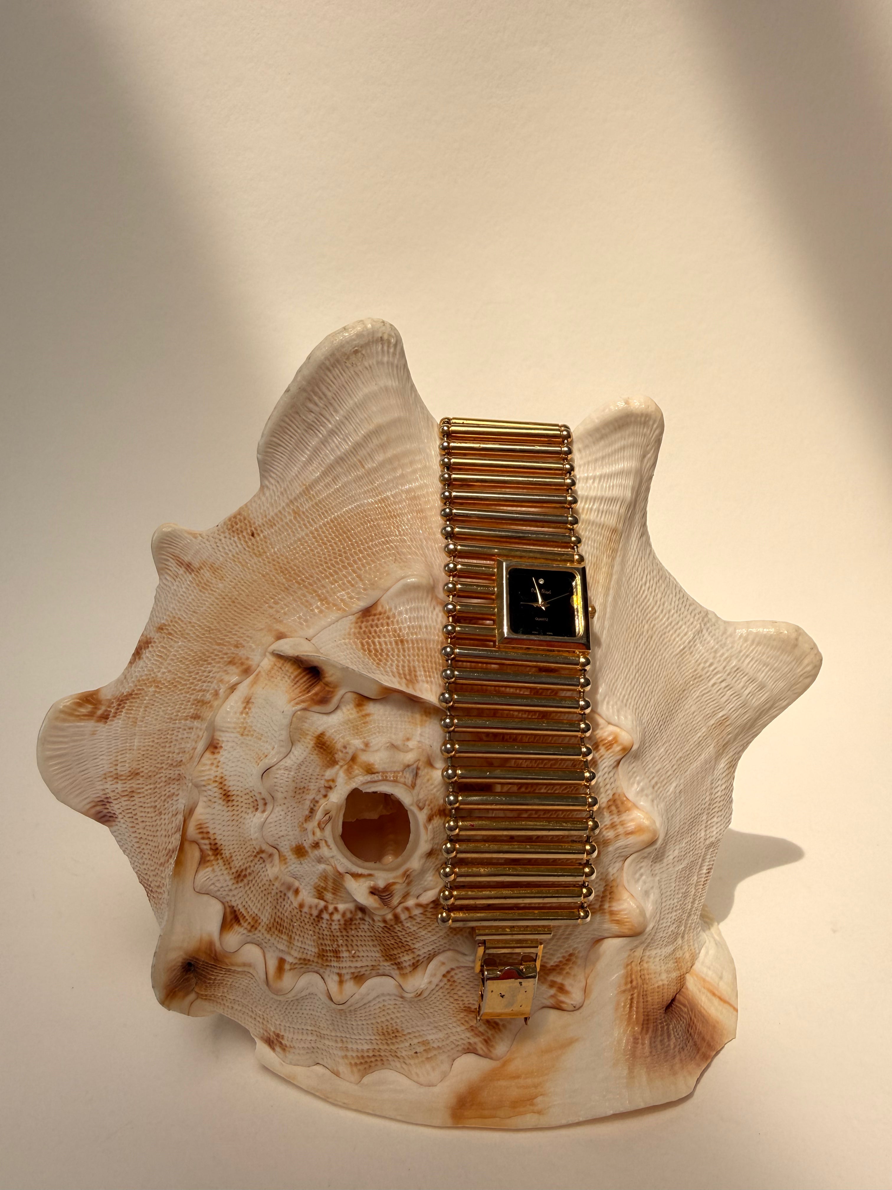 GOLD VINTAGE BAR BAND CUFF BRACELET WATCH